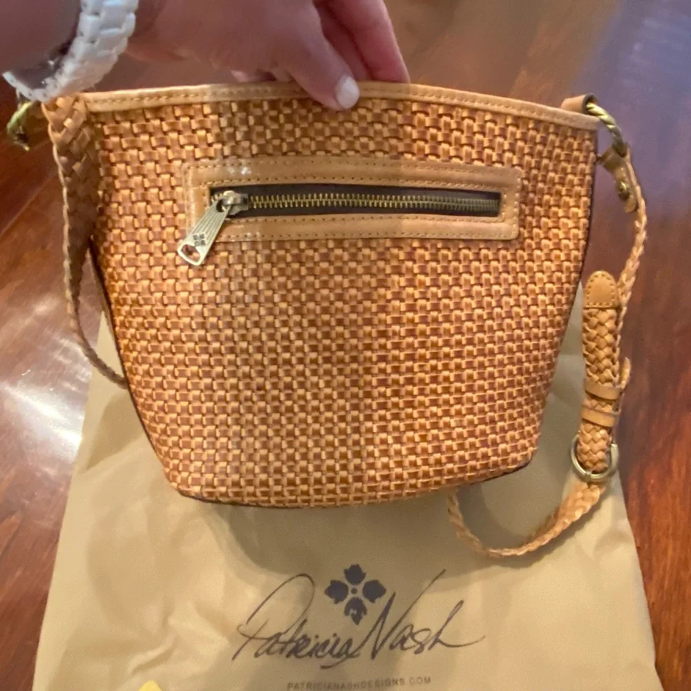 Patricia Nash Woven Tan Women's Bag - Picture 3 of 7